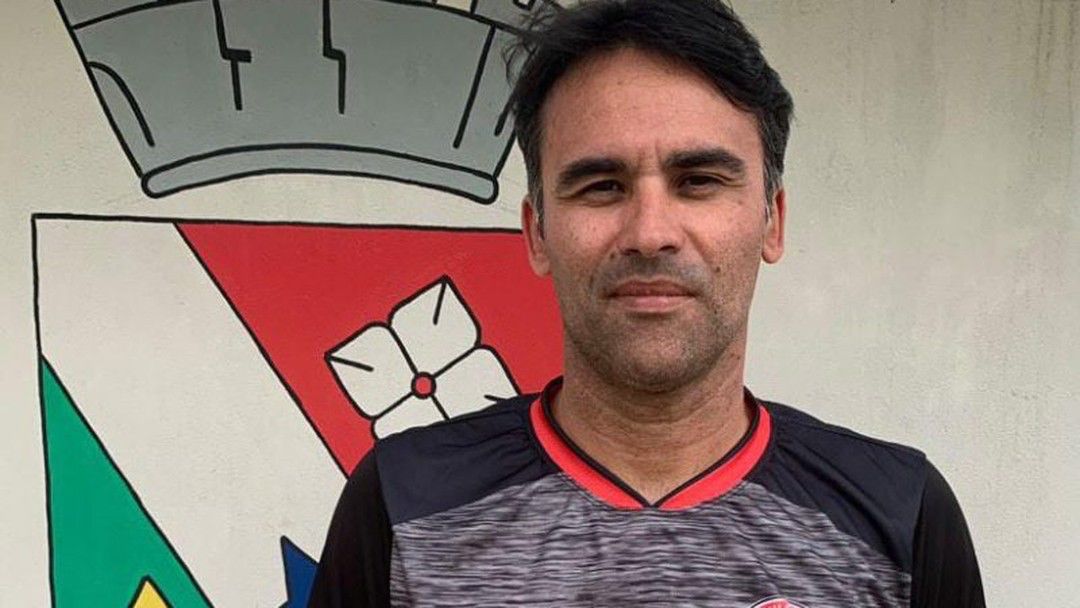 Após derrota para o Treze, técnico Giovani Montinni deixa comando do São Paulo Crystal