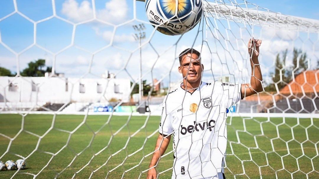 Treze apresenta o atacante Thiaguinho, ex-Flamengo, que já está integrado ao elenco