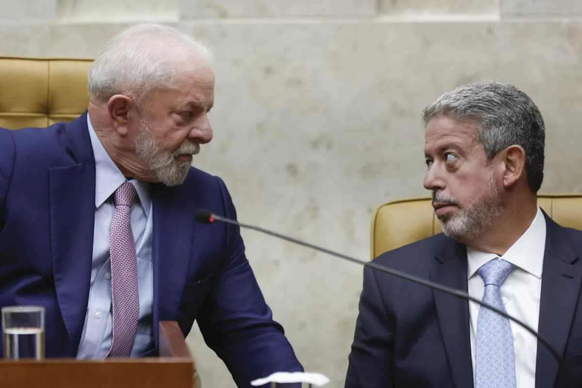 GAVETA: Com 108 assinaturas, impeachment de Lula já tem destino certo com Lira