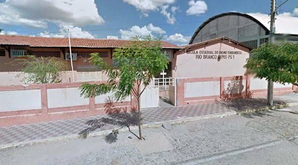 Gestor da Escola Rio Branco confirma início do ano letivo de forma híbrida devido desafios estruturais