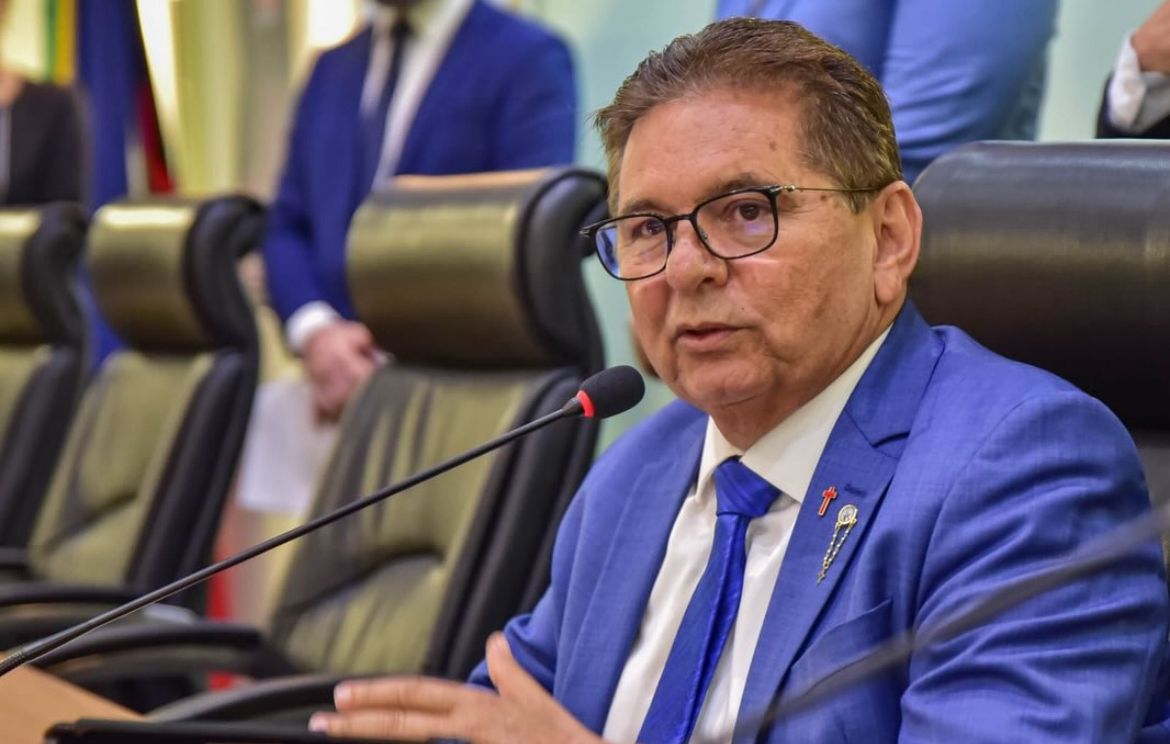 Deputado Adriano Galdino destaca necessidade de compensação ambiental em energias renováveis