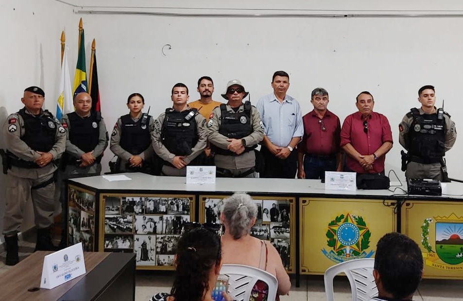 Reunião em Santa Terezinha-PB discute segurança no município após onda de arrombamentos e furtos