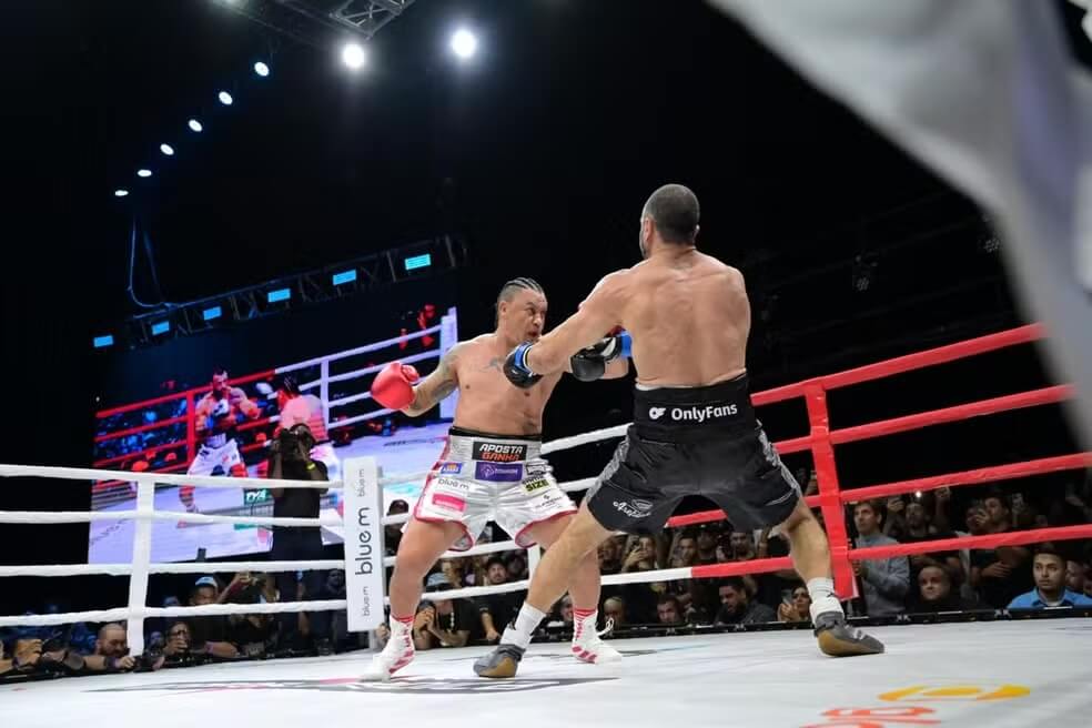 Popó x Bambam: tetracampeão nocauteia ex-BBB em apenas 36 segundos