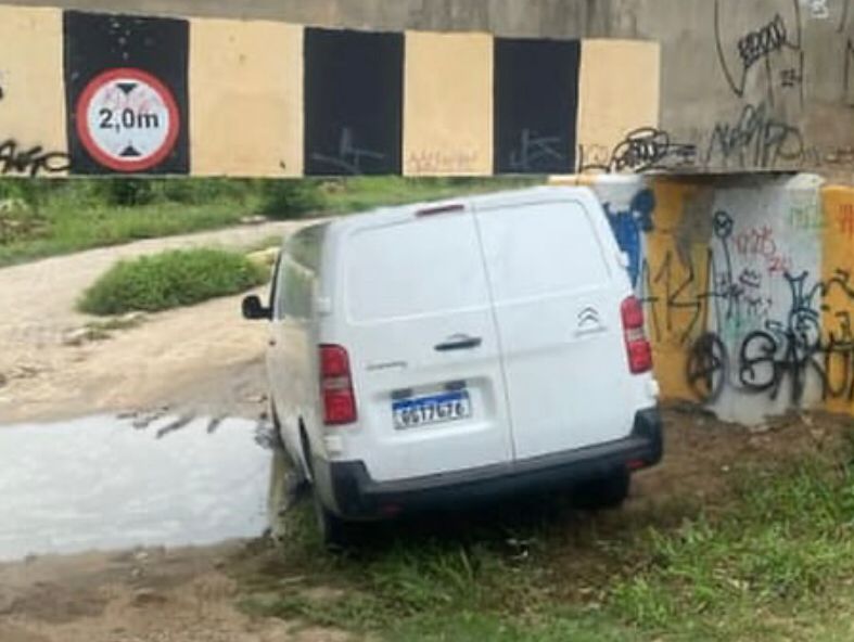 Polícia Militar recupera automóvel furtado em Patos