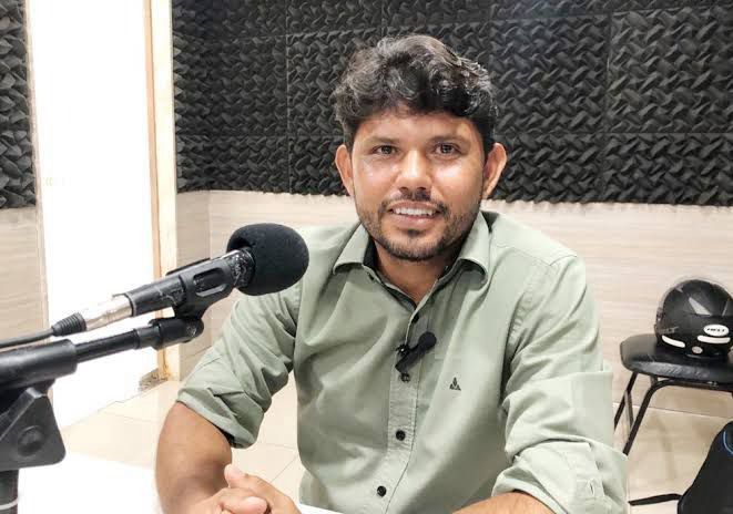 Secretário de Infraestrutura de Patos orienta sobre serviços em espaços públicos com benefício de desconto em impostoo