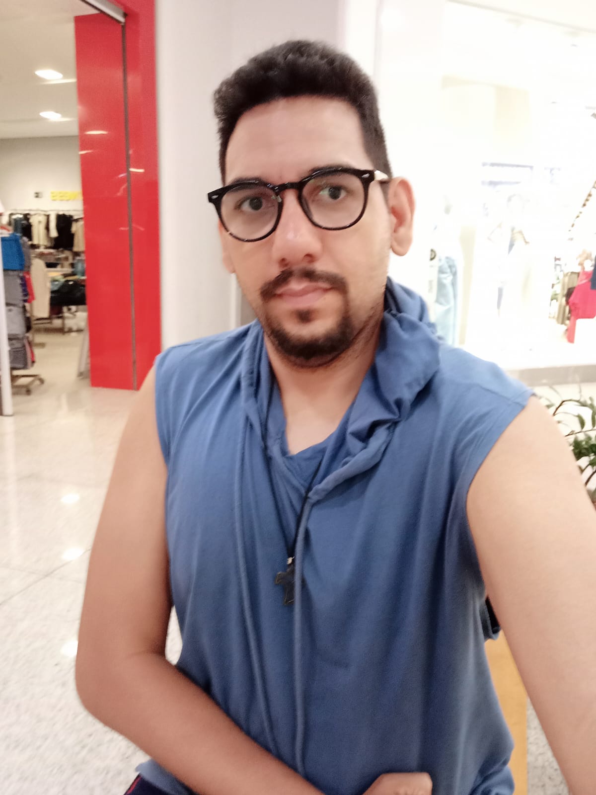 Professor patoense entra com ação no MPPB contra a Prefeitura por conta da retirada de árvores dos canteiros centrais de Patos