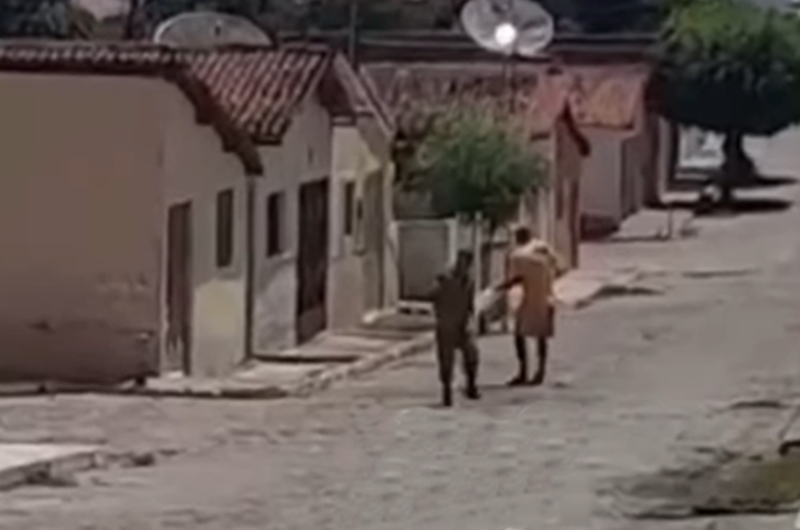 PM que matou homem no meio da rua em Piancó é condenado a 15 anos de prisão