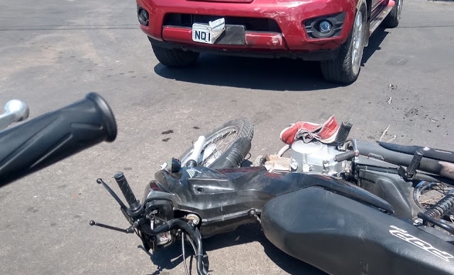 Colisão entre carro e moto é registrada no Alto Sertão