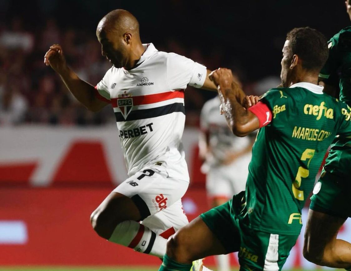 Em Choque-Rei polêmico, São Paulo e Palmeiras empatam no Morumbis pelo Paulistão