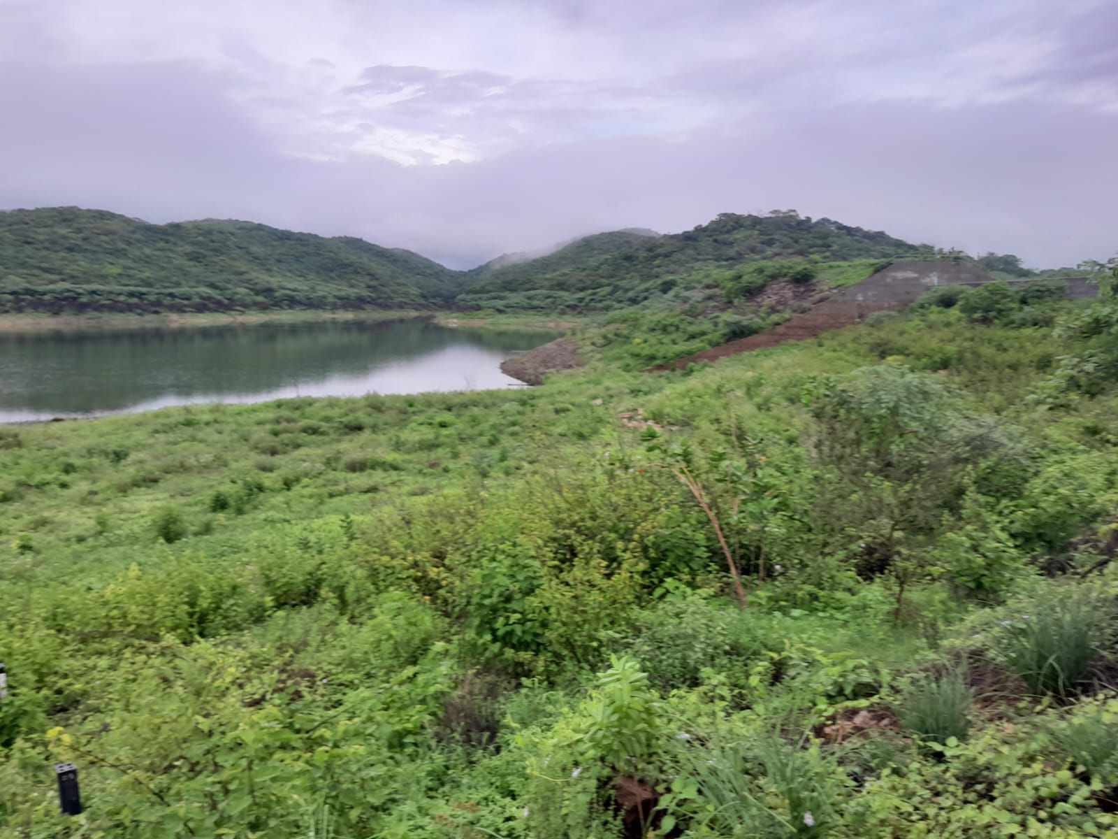 Barragem Capoeira recebe pouco mais de 300 mil metros cúbicos de água durante o fim de semana e se aproxima dos 20% de sua capacidade