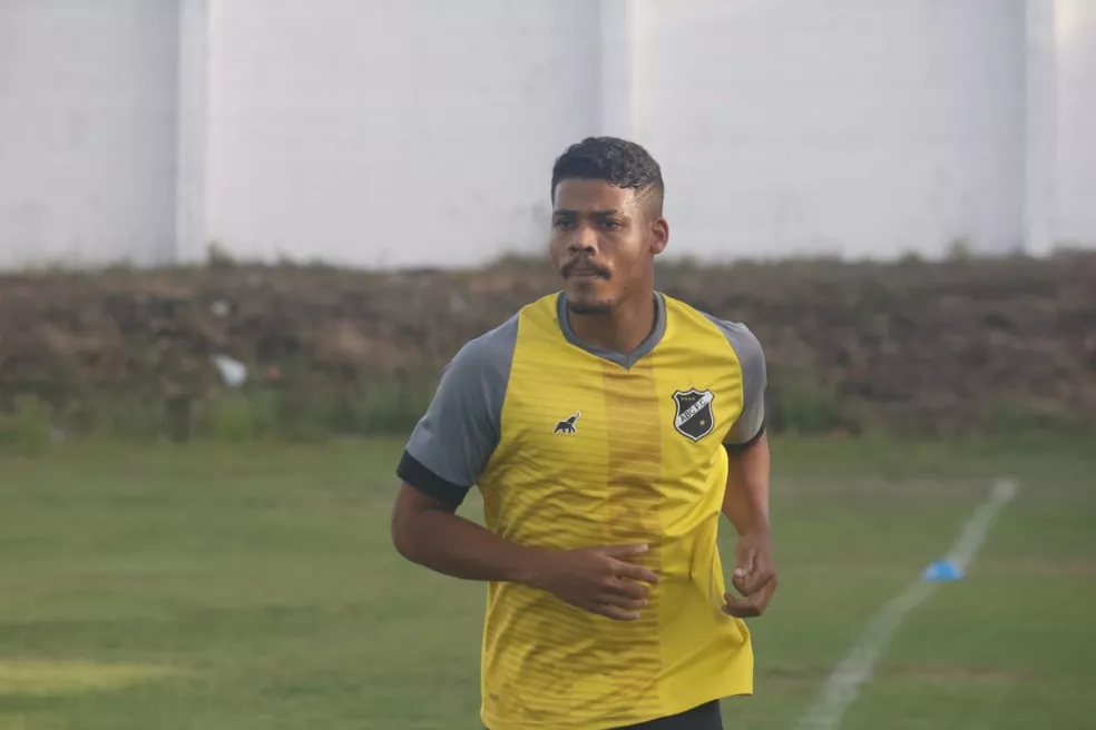 Nacional de Patos anuncia chegada do atacante Willian Anicete