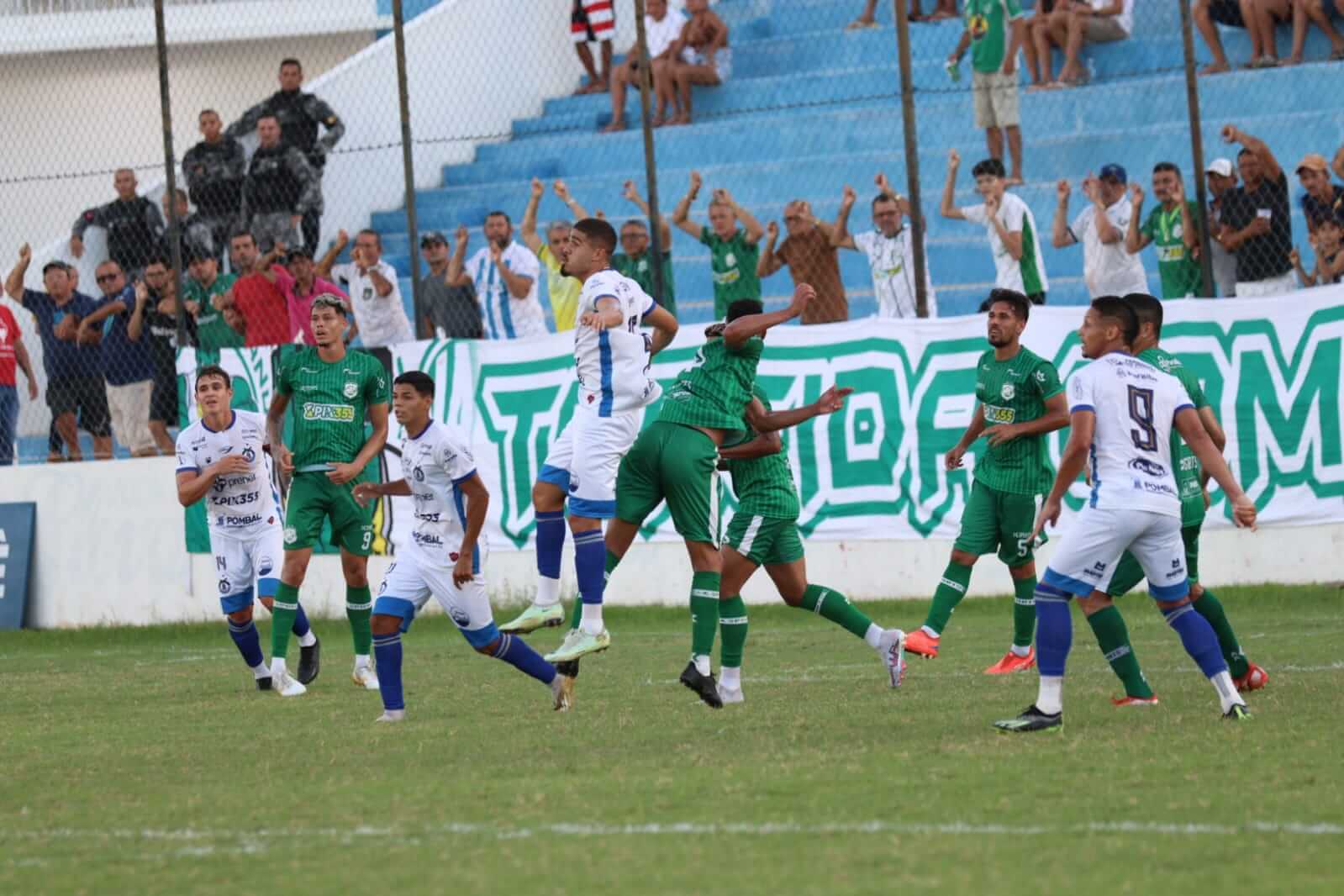 Em casa, Nacional de Patos decepciona torcida, perde para o Pombal no fim e praticamente dá adeus a vaga nas semifinais do Paraibano