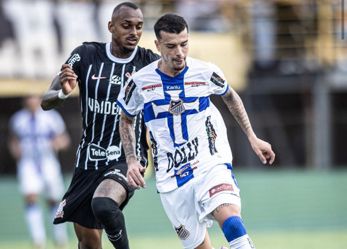 Já eliminado, Corinthians empata em 0 a 0 mesmo com um a menos contra o Água Santa, que também dá adeus ao Paulistão