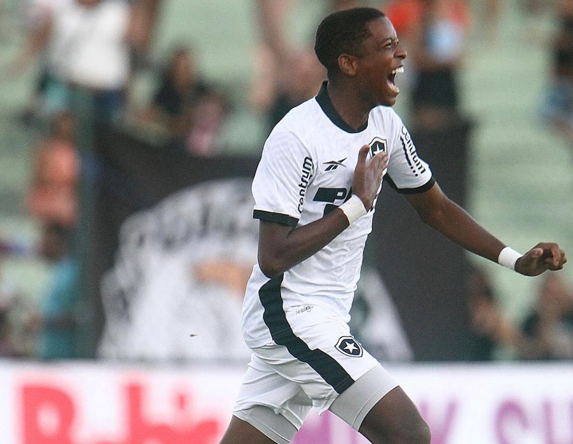 Botafogo vence o Sampaio Corrêa e coloca um pé na final da Taça Rio