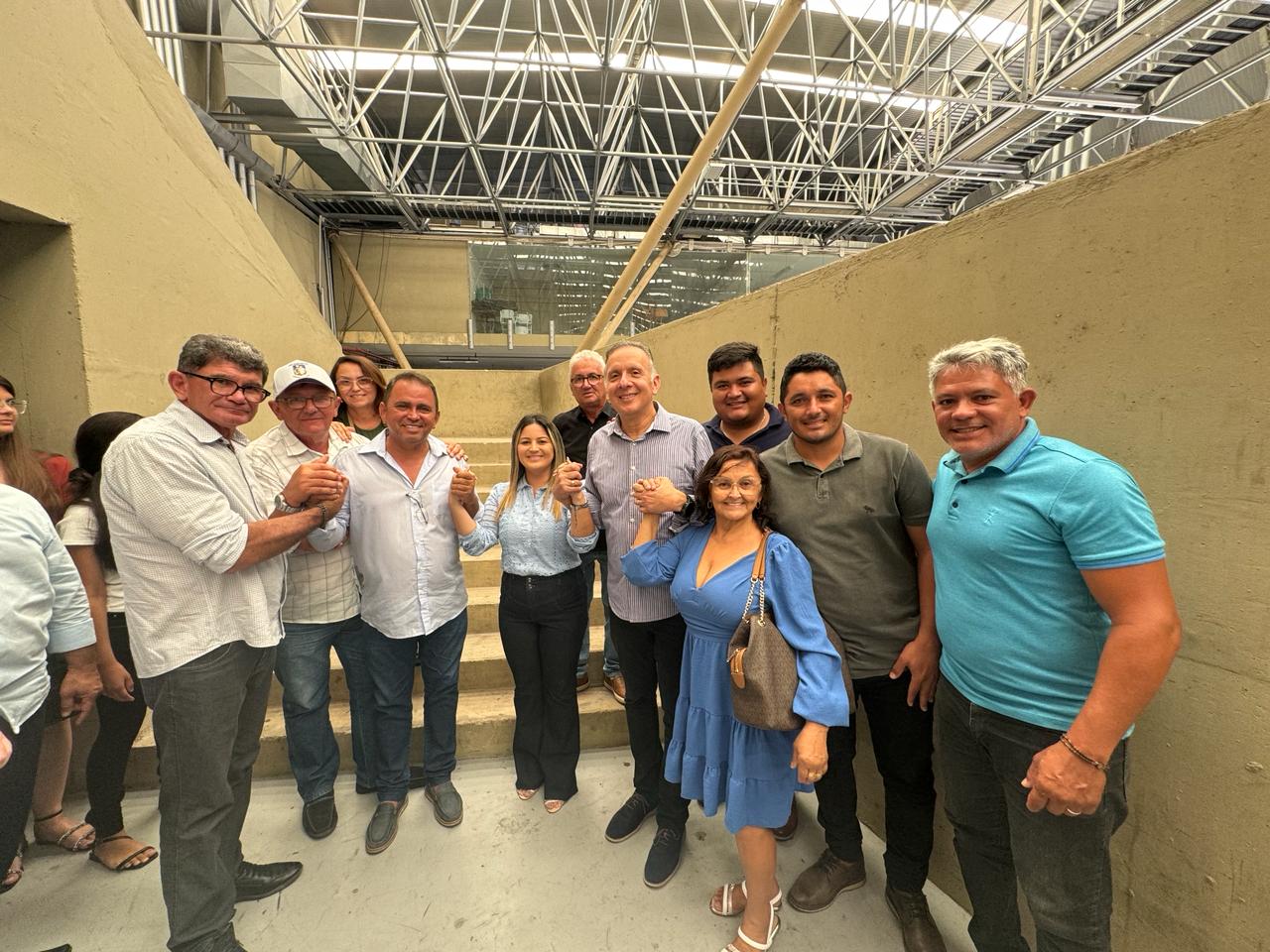 Em vídeo, deputado Aguinaldo Ribeiro lança pré-candidatura de Thaise de Edjane, à sucessão do Prefeito Netto Gomes, em São José de Espinharas