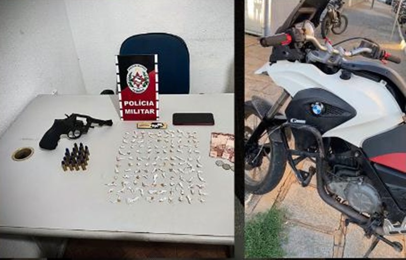 PM realiza prisão por porte ilegal de arma de fogo, tráfico de entorpecentes e recupera motocicleta, após rondas em Patos