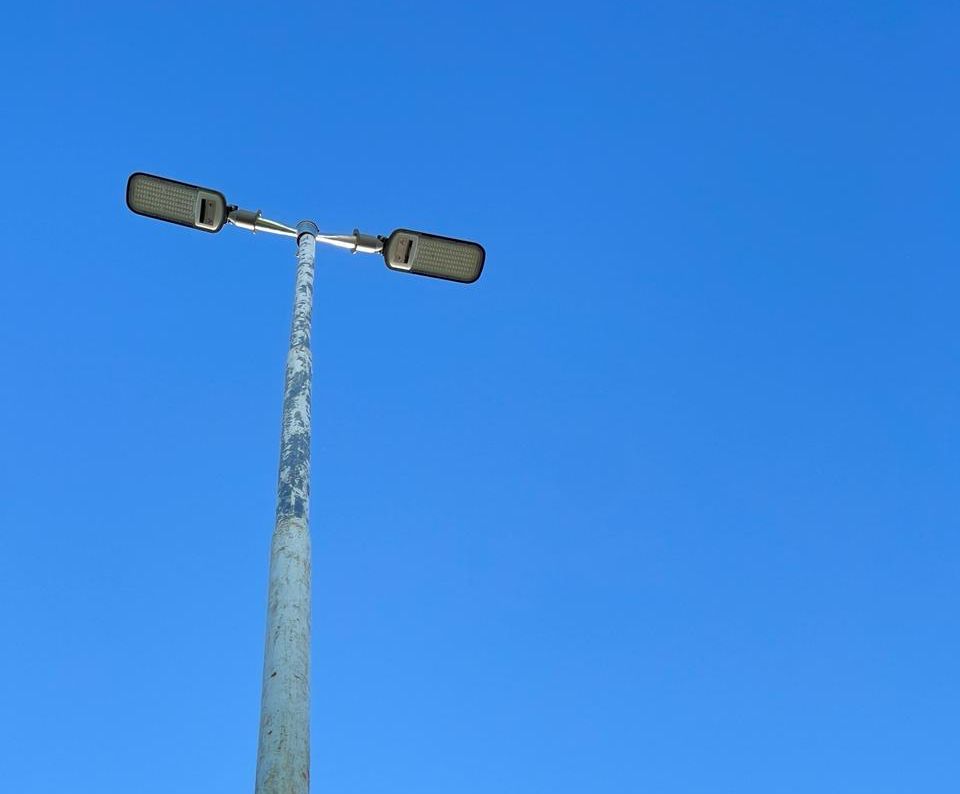 Prefeitura de Patos intensifica serviços de iluminação e manutenção urbana, atendendo demandas da comunidade