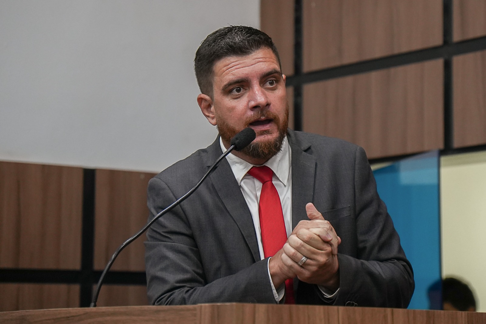 Jamerson Ferreira cobra conclusão da obra do Caps-AD no bairro Morro em construção há três anos