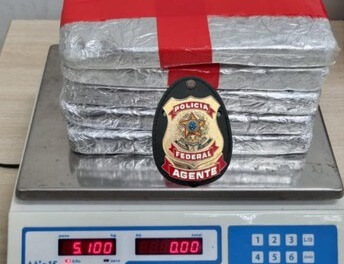 Polícia Federal aprende cocaína com motorista de aplicativo de transporte, em Campina Grande