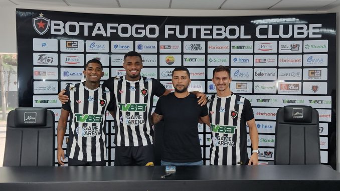 Reforços: Botafogo-PB apresenta pacotão com três novos atacantes