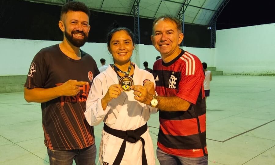 Empresário Brother Construtor reencontra carateca Rafaela Bernardo após classificação para etapa do Brasileiro de Caratê