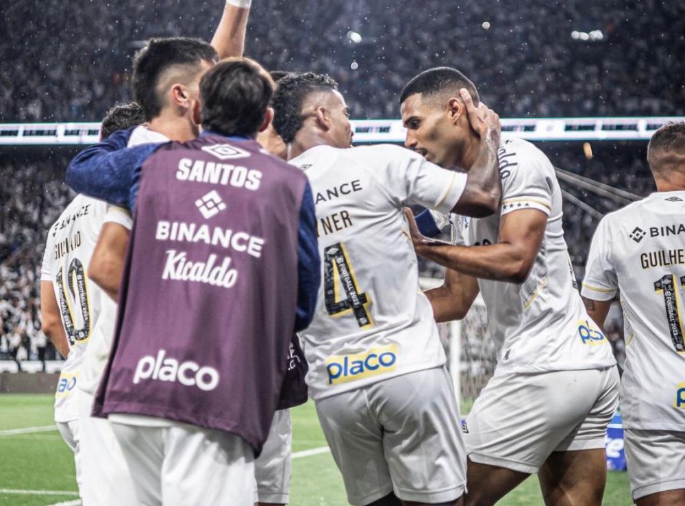 Santos vence Red Bull Bragantino e volta à final do Paulistão depois de 8 anos