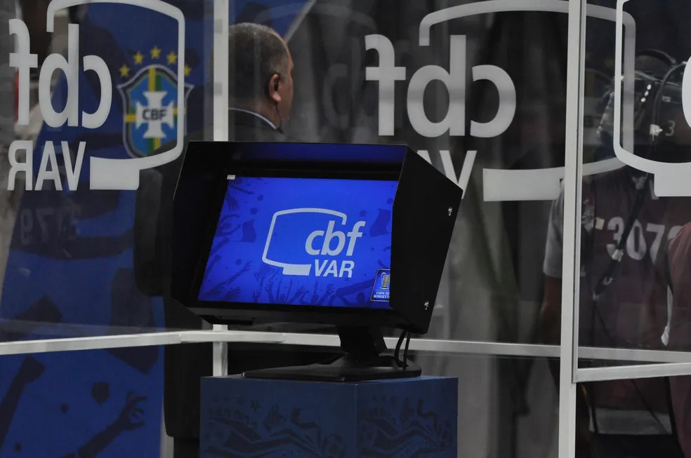 Semifinais do Paraibano entre Botafogo-PB e Serra Branca terão VAR e arbitragens Fifa