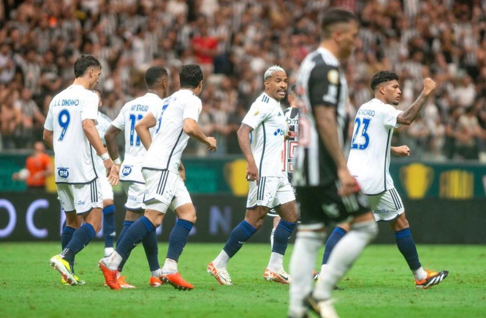 Atlético-MG abre 2 a 0, leva empate do Cruzeiro na final do Mineiro e mantém tabu contra o rival na Arena MRV