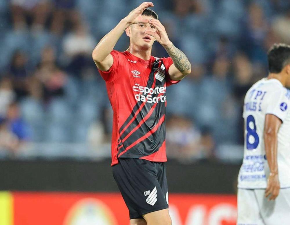 Athletico-PR atropela Ameliano com brilho de Mastriani na estreia da Sul-Americana