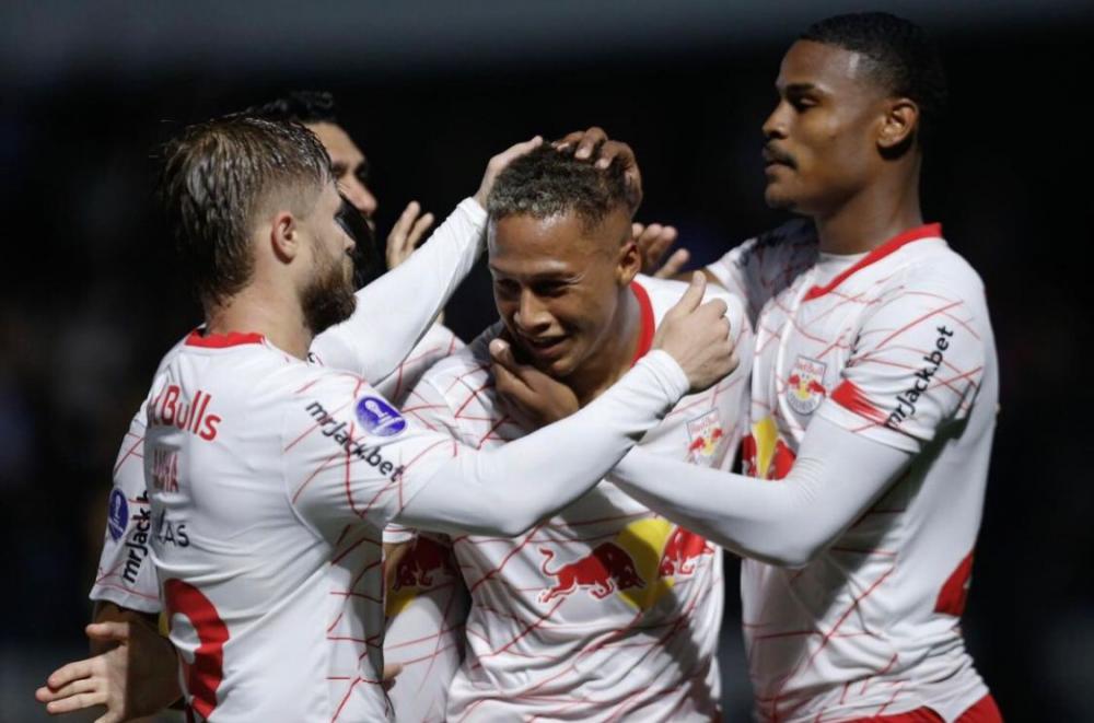 Sasha tem 'pintura' anulada pelo VAR, mas Red Bull Bragantino bate Coquimbo Unido e vence em estreia na Sul-Americana