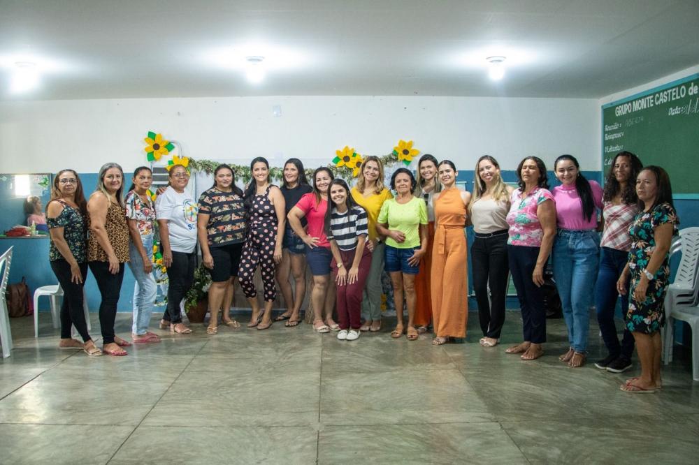 Projeto Girassol: grupo terapêutico auxilia mulheres vítimas de violência no desenvolvimento emocional