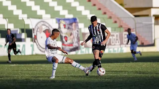 Sousa e Botafogo-PB fazem jogo truncado, empatam no Marizão e deixam decisão em aberto para o jogo da volta