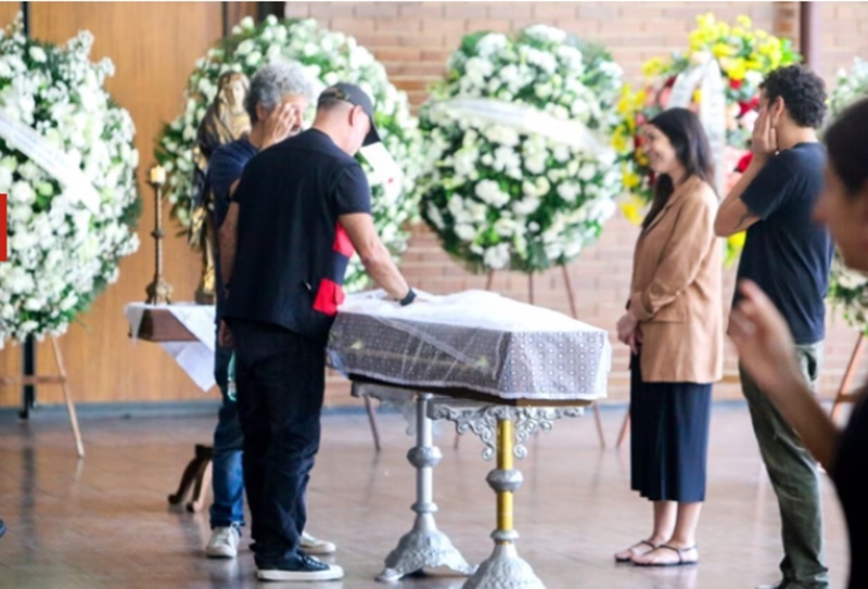Familiares, amigos e fãs dão adeus a Ziraldo, pai do Menino Maluquinho