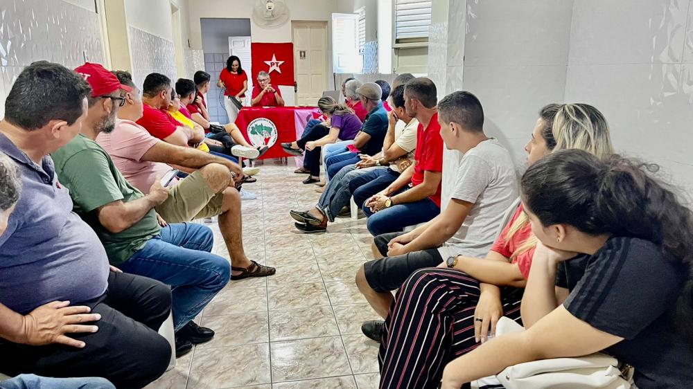 Em Patos, Dia D do PT é marcado pela realização de uma reunião com os filiados do Partido.