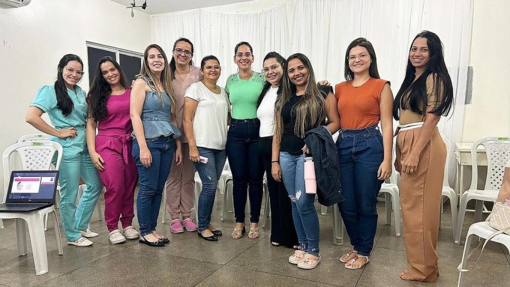  Maternidade Dr. Peregrino Filho realiza atualização em assistência ao parto fisiológico