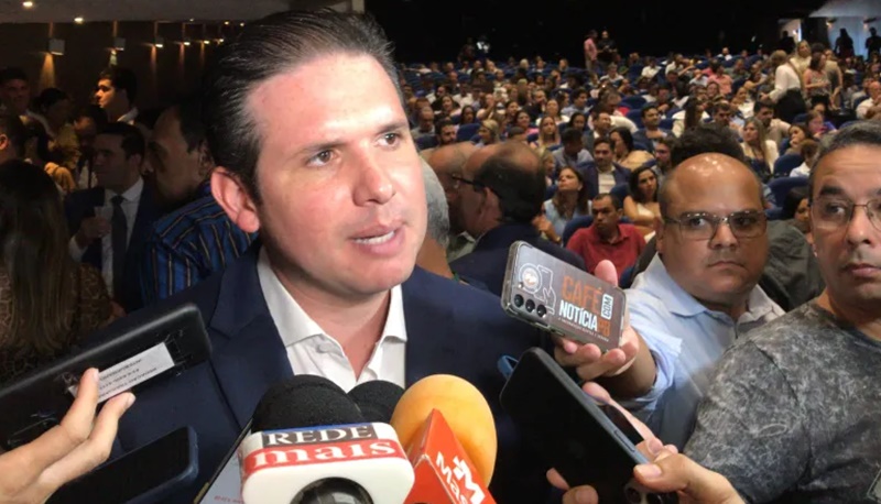 Hugo Motta minimiza insatisfação do Republicanos com secretário de Educação