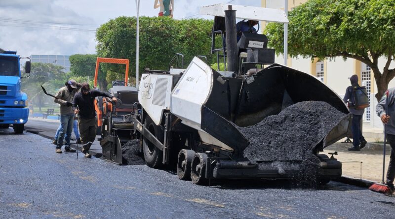 3º etapa do asfaltamento de ruas tem início em Catingueira