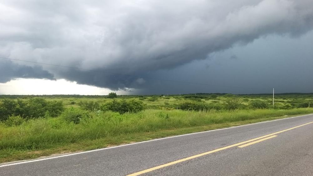 Catingueira chove forte, ultrapassa os 700,0 mm e encosta nos lideres da 