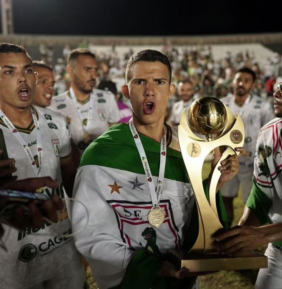 Sousa acerta empréstimo do garoto Estevan para o sub-20 do Corinthians
