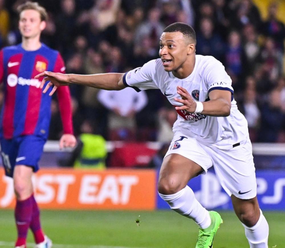 PSG aproveita expulsão, goleia Barcelona com 2 de Mbappé e vai à semifinal da Champions contra o Dortmund