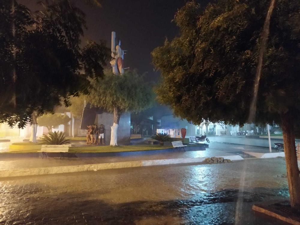 Após 33 dias, chuva forte faz Catingueira reassumir a liderança da 