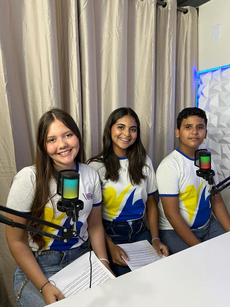 Alunos do 9º ano produzem podcast sobre o método peixaria que auxilia o combate aos focos do Aedes aegypti no município de Condado-PB