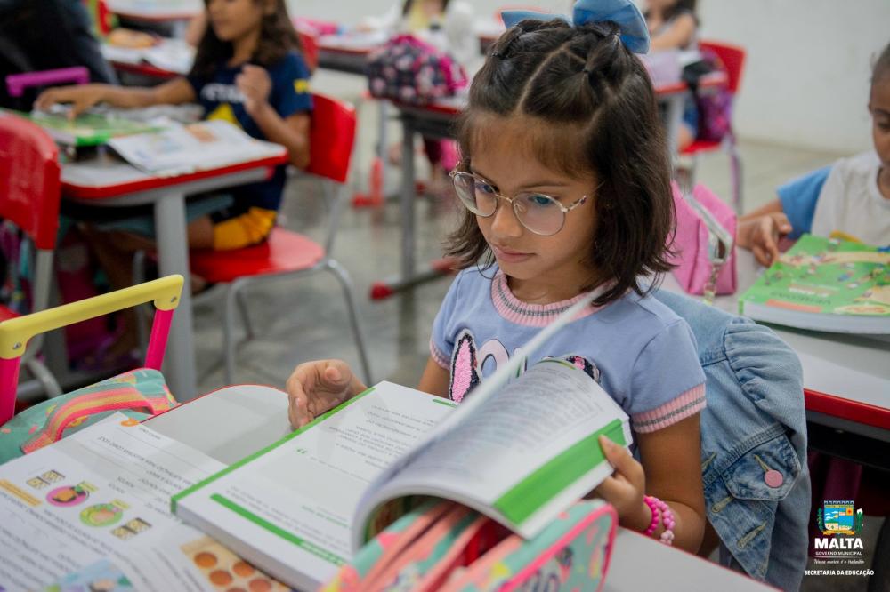 Educação de Malta fortalecida com o recebimento de livros do Programa Nacional Criança Alfabetizada