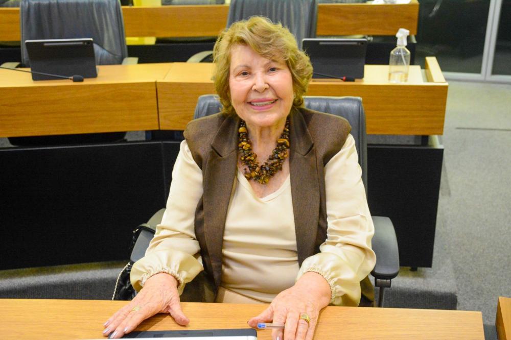 Francisca Motta cobra agilidade em projeto de estrada alternativa para a Serra de Teixeira