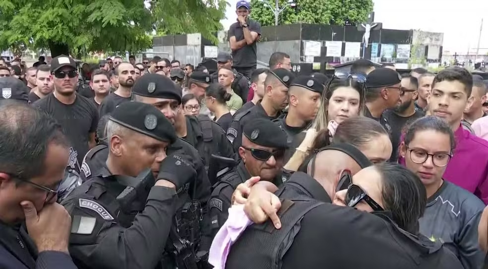 Corpo de policial militar paraibano morto no Tocantins é enterrado em João Pessoa
