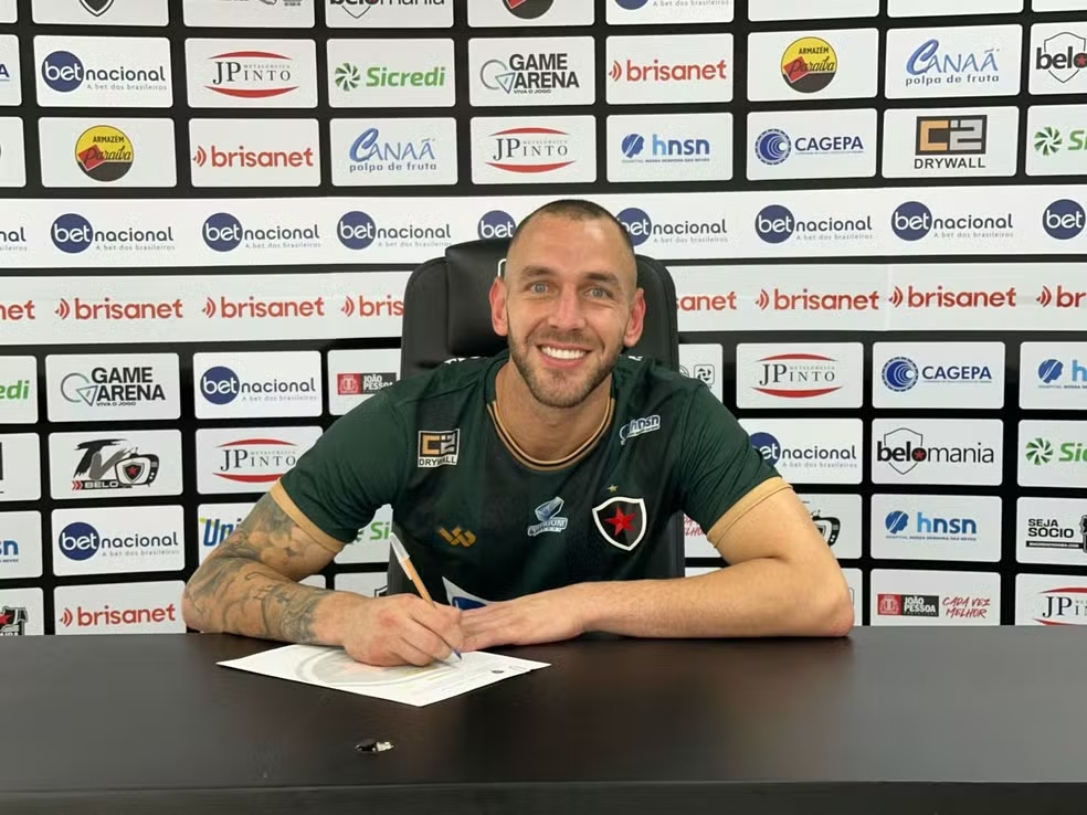 Botafogo-PB contrata goleiro revelado pelo Athletico-PR para compor o elenco na Série C