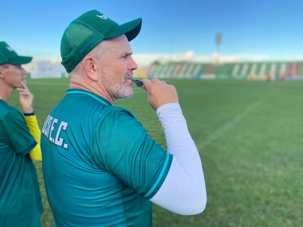 Técnico do Sousa vê Bragantino franco favorito na Copa do Brasil, mas sonha com a classificação