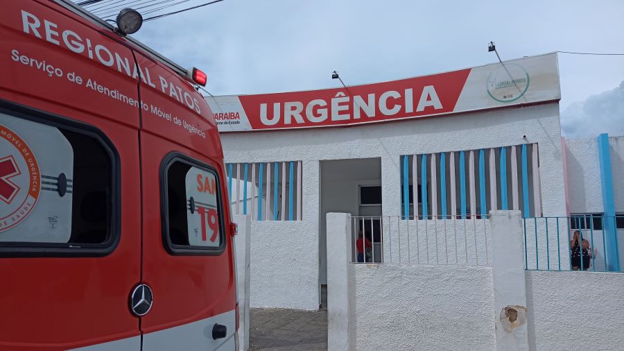 Criança está internada no Hospital Infantil de Patos após ser vítima de bala perdida; paciente segue estável