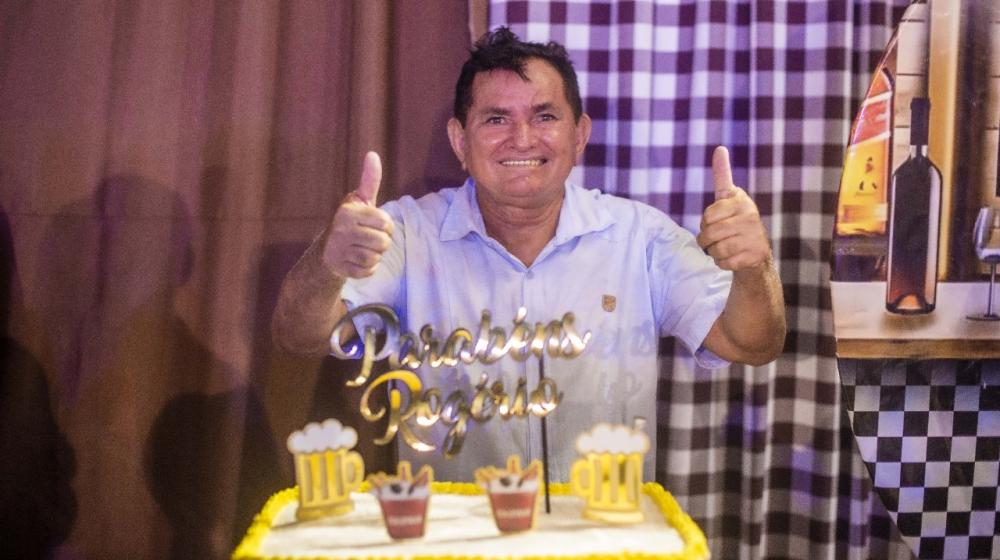 Prefeito Rogério Campos reúne amigos, familiares e lideranças políticas na festa do seu aniversário