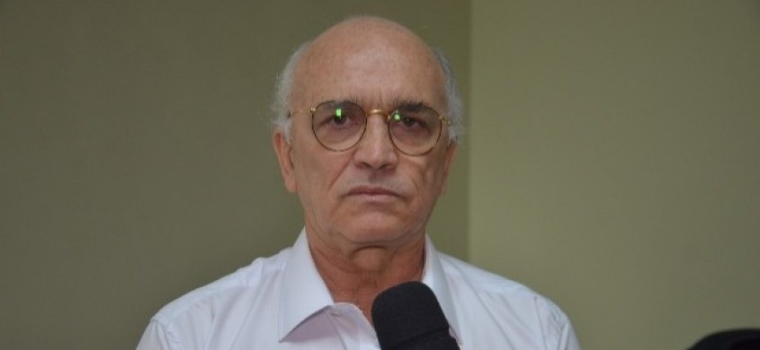 Prefeito de Patos anuncia reforma administrativa e declara que aliados não terão empregos